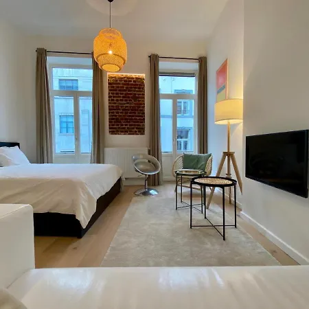 The Good Flats Apartment *