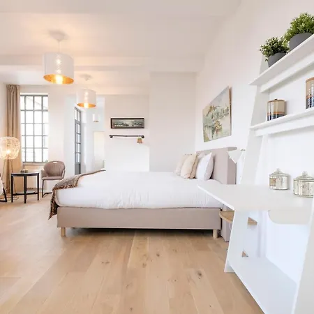 The Good Flats Apartment *