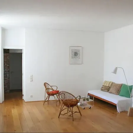 Chambre Dans Un Appartement De Charme Au Coeur De Bruxelles Brussels
