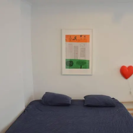 Nice Studio In Marolles Apartment *