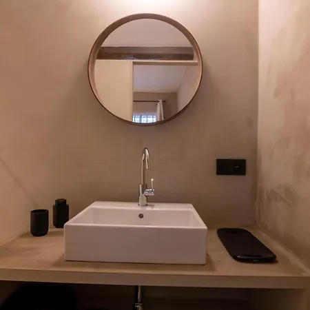 Private En-suite In The Heart Of Le Sablon Apartment
