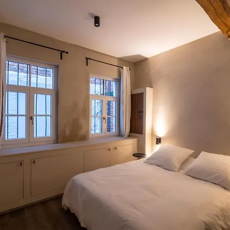 Private En-suite In The Heart Of Le Sablon Apartment *