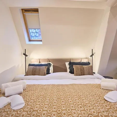 Maison Grand Place 2br 3 Apartment *