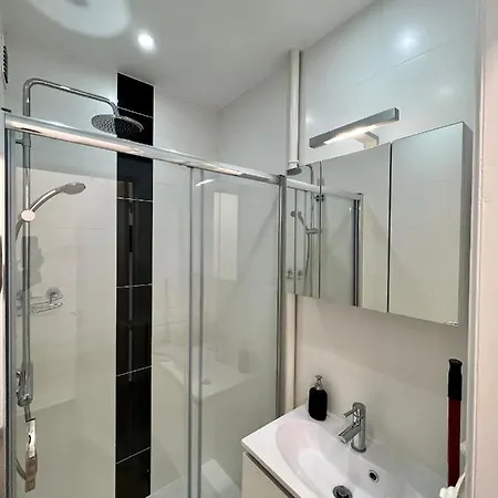 Cinquantenaire Apartment *