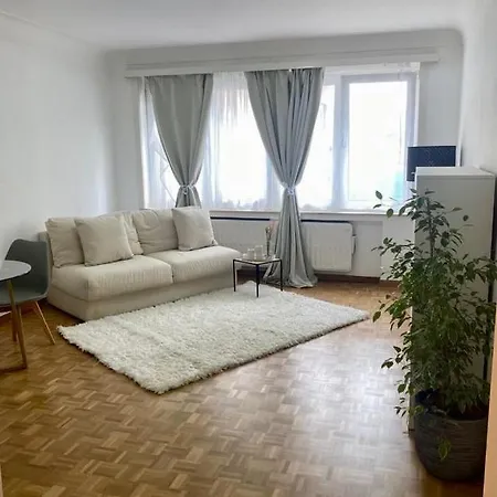Cinquantenaire Apartment