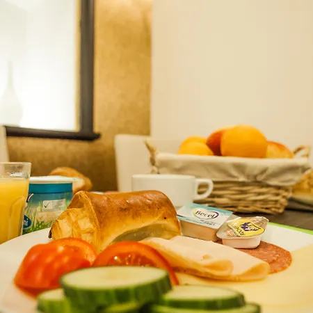 Dansaert Hotel 3*