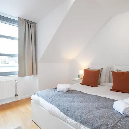 Sweett - Moliere Apartment