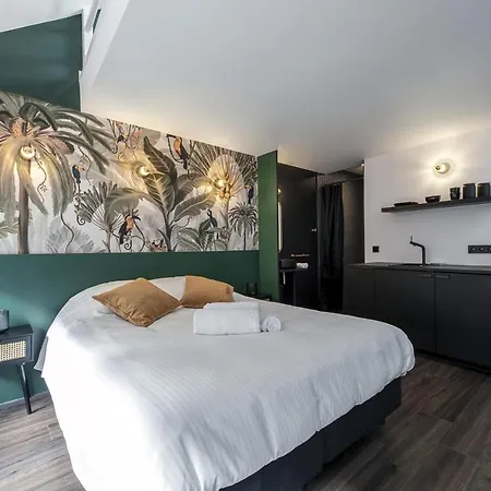 Secret Walls Bed & Breakfast Brussel