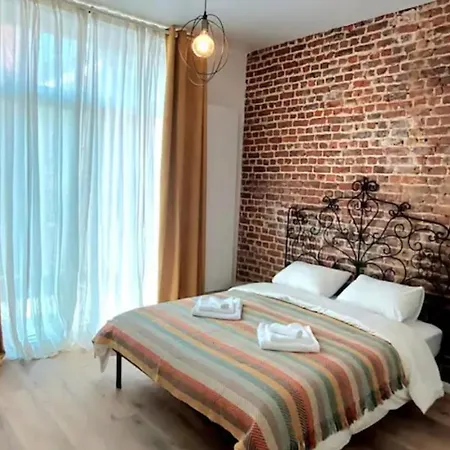 Gasthuis Brand New Iris With Private Bathroom And Balcony 3*