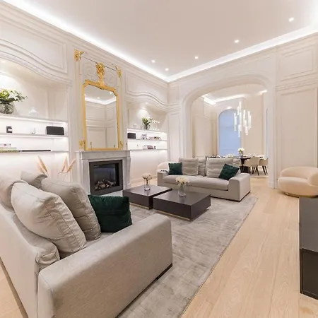 Apartment Luxury 3 Bedrooms Townhouse In Perfect Location