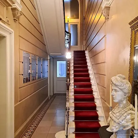 Bed & Breakfast Maison Jamaer 4*