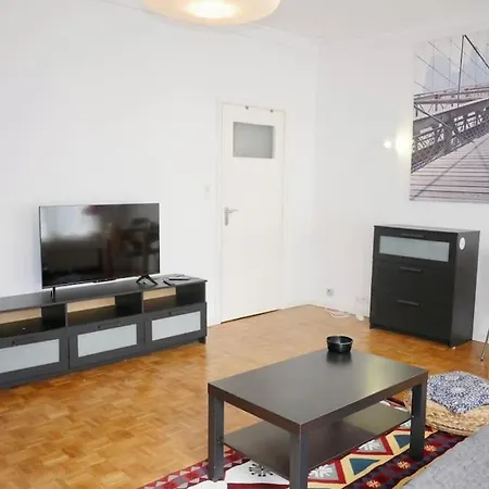 Apartment Ixelles: Superbe Appartement, Idealement Situe *