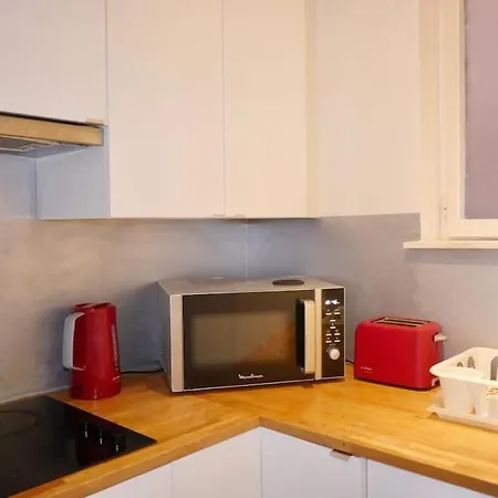 Ixelles: Superbe Appartement, Idealement Situe Apartment Brussels