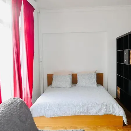 Ixelles: Superbe Appartement, Idealement Situe Brussels