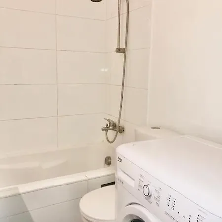 Apartment Ixelles: Superbe Appartement, Idealement Situe *