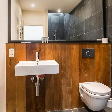 Magnifique Penthouse 3 Chambres Dans Le Quartier Du Canal Brussels