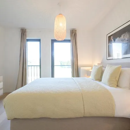 Lumineux 1 Proche Ecole Europeenne Apartment *