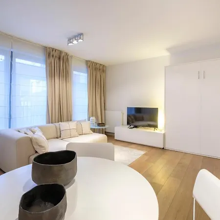 Apartment Proche De La Toison D'or Brussels