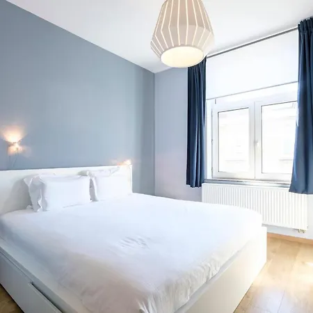 Apartment 1 Avec Balcon Proximite Cinquantenaire Brussels