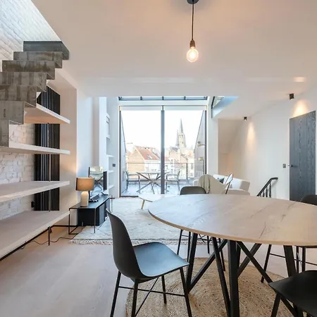 Spacieuse Maison De Ville Proposant 3 Aux Alentours Des Etangs D'ixelles Apartment *