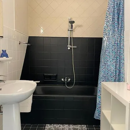 Apartment Spacious Next To Parc Du Cinquantenaire *