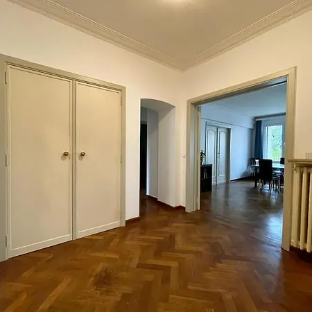 Apartment Spacious Next To Parc Du Cinquantenaire *
