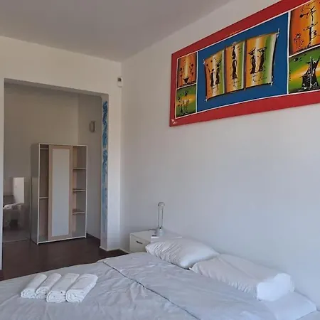 Spacious Next To Parc Du Cinquantenaire Apartment *