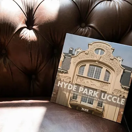 Apartment Hyde Park, Duplex De Charme Dans Une De Standing Brussels