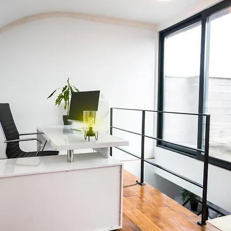Magnifique Penthouse 3 Chambres Dans Le Quartier Du Canal Apartment
