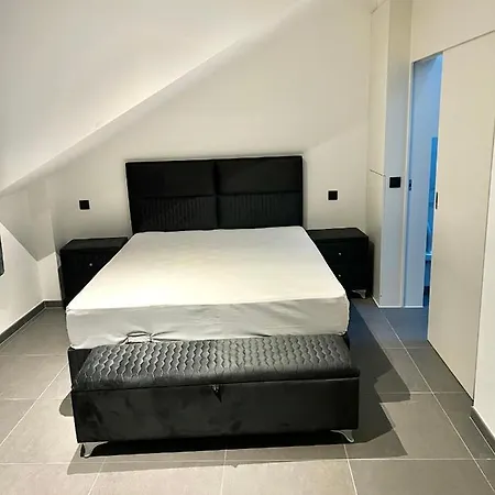 Apartment Brand-new In The Heart Of