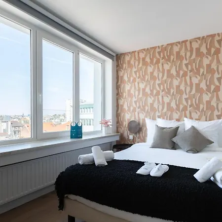 Sweett - De Brouckere Appartement