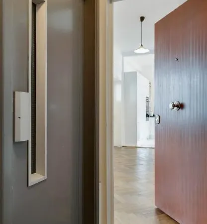 Crown Haus Homestay Brussels