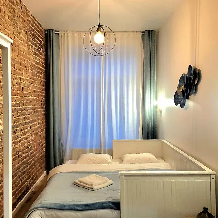 Brand New Camelia With Private Bathroom 3* Brussels