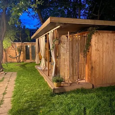 Superbe Avec Jardin, Sauna Et Jacuzzi Brussels