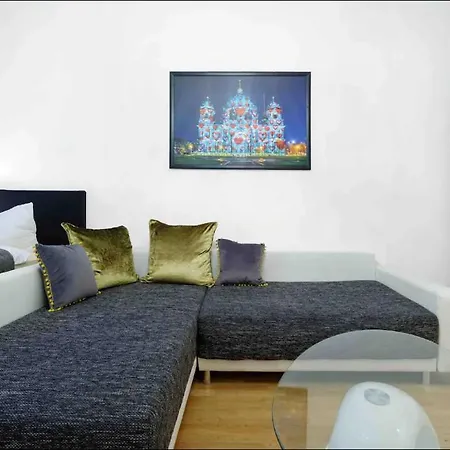 Luxury 2 Bedroom Apartment