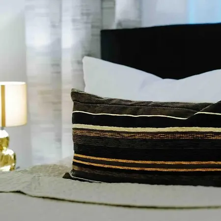 Luxury 2 Bedroom Apartment