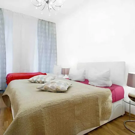 Apartment Luxury 2 Bedroom *