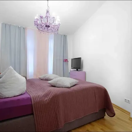 Apartment Luxury 2 Bedroom *