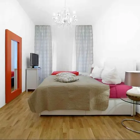 Luxury 2 Bedroom Apartment