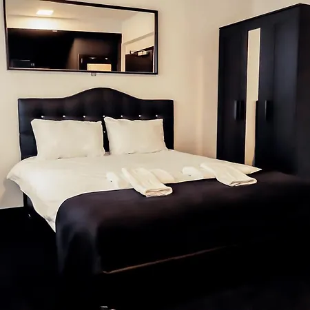 Apartment Gare Du Midi , 29 Brussels