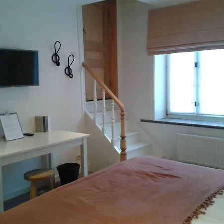 The Nest Bed & Breakfast *
