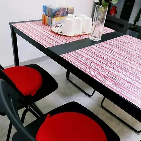 Homestay Cozy With Share The Bathroom And Kitchen Brussels