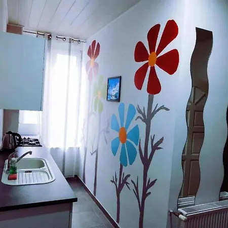 Homestay Cozy With Share The Bathroom And Kitchen