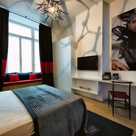 Charles - Louise Aparthotel *