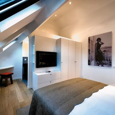Charles - Ambiorix * Brussels