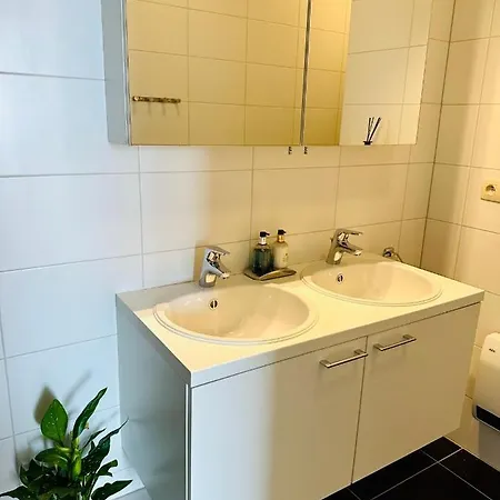 Urbanstay - Grand Place 2 Bd Apartment *
