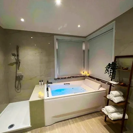 One Bedroom With View Jacuzzi And Furnished Balcony At Koekelberg Apartment Brussels