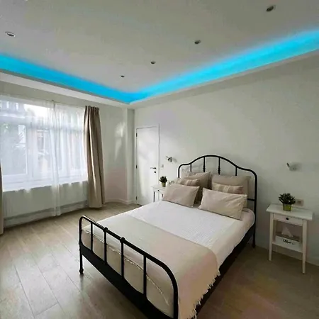 One Bedroom With View Jacuzzi And Furnished Balcony At Koekelberg Brussels