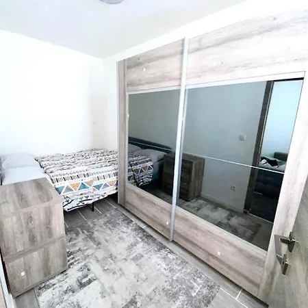 Douvres Apartment
