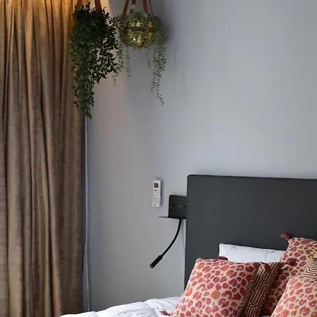 La Piece Hotel